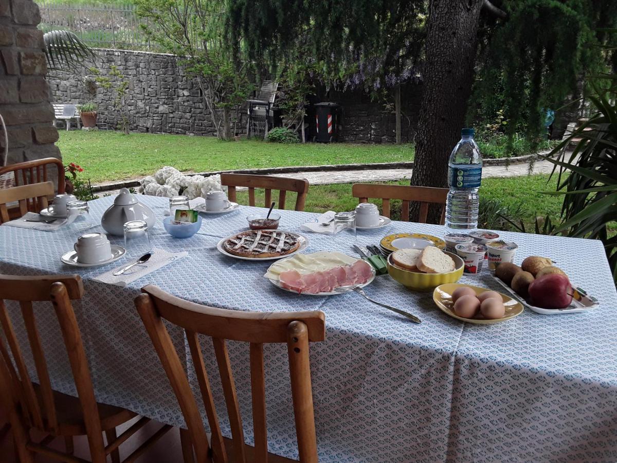 Bed and Breakfast La Collina Degli Olivi Карминьяно Экстерьер фото