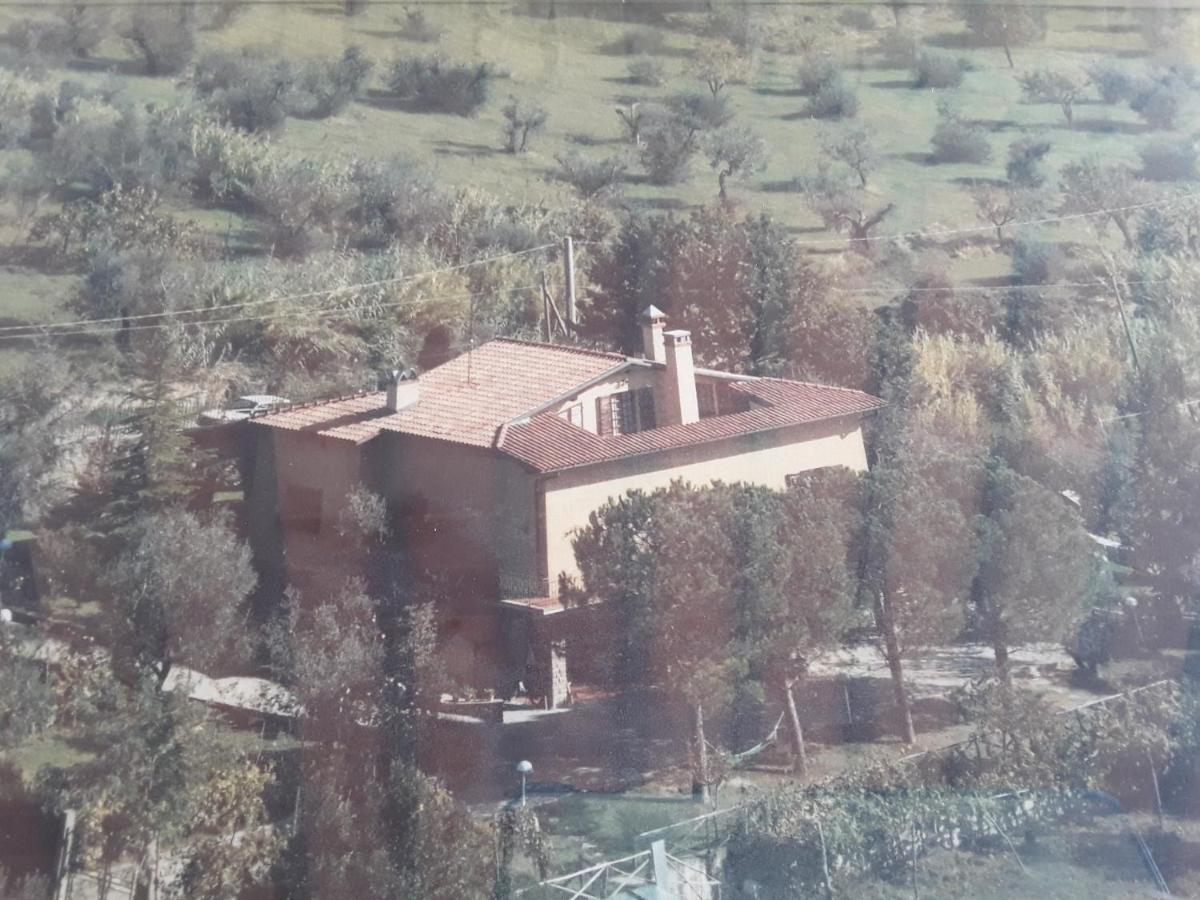 Bed and Breakfast La Collina Degli Olivi Карминьяно Экстерьер фото