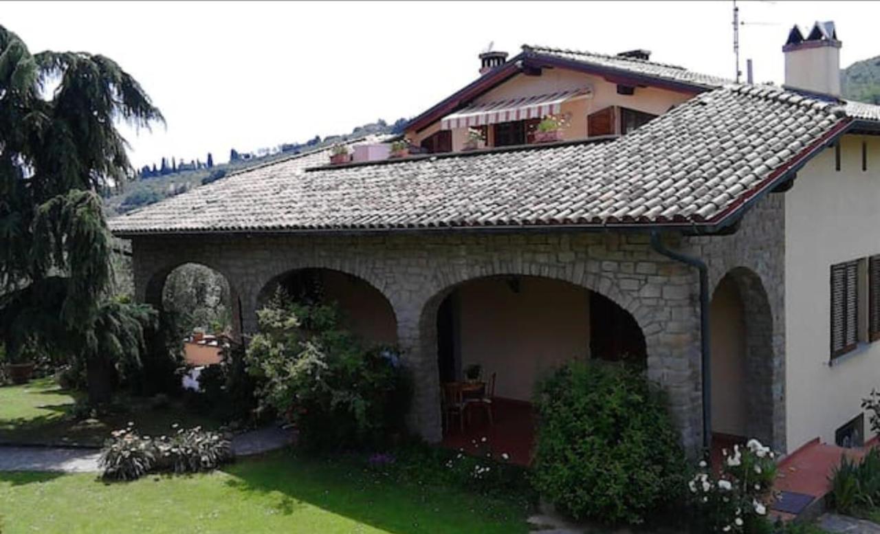Bed and Breakfast La Collina Degli Olivi Карминьяно Экстерьер фото