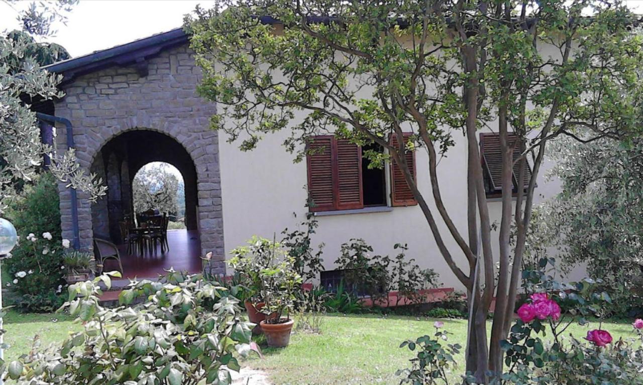 Bed and Breakfast La Collina Degli Olivi Карминьяно Экстерьер фото
